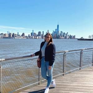 Meet your Posher, Dana